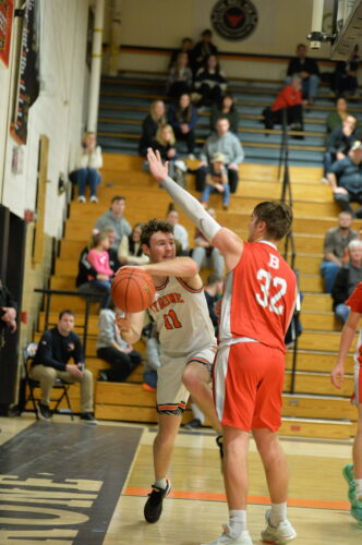 Golden Eagles capture seventh victory in a row